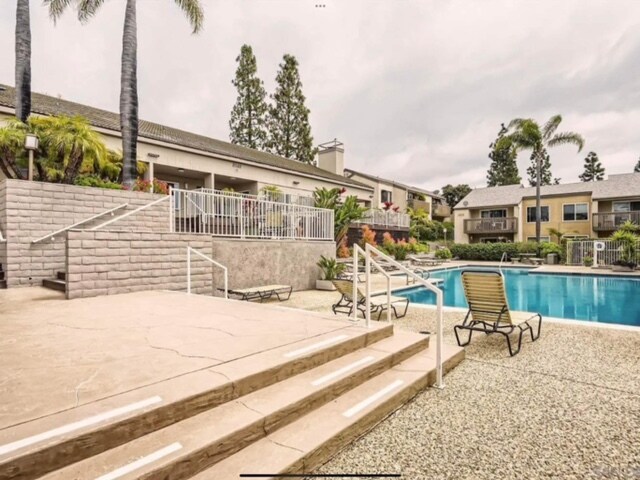 Building Photo - 8581 Villa La Jolla Dr