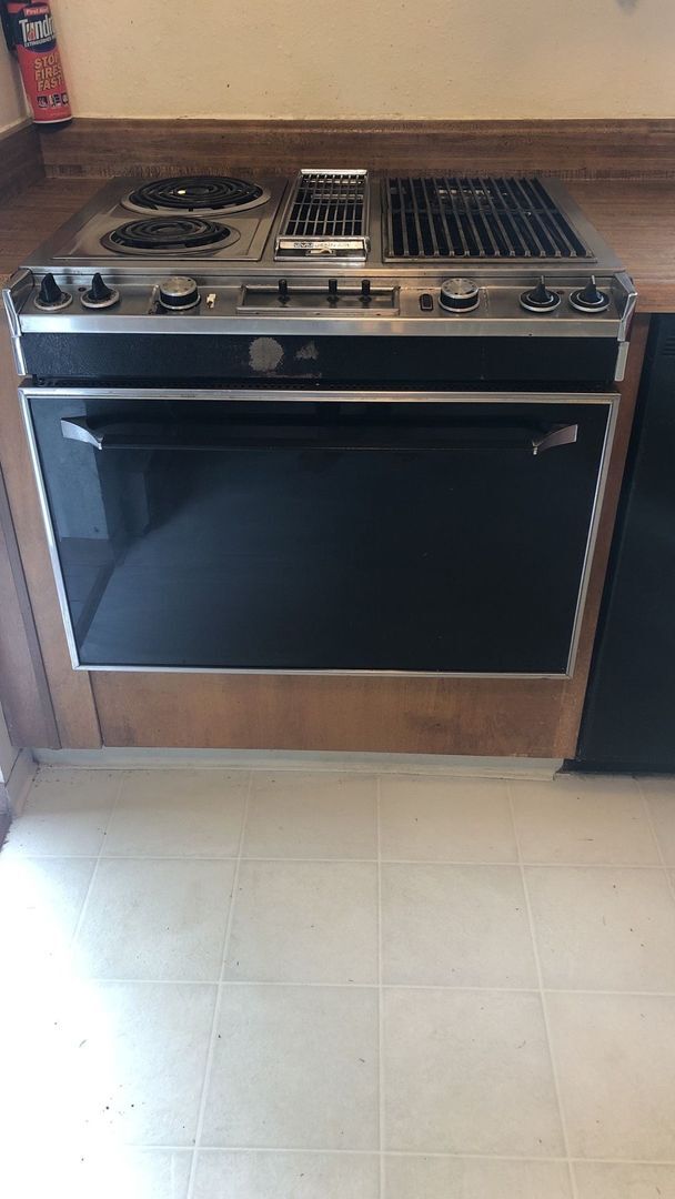 Building Photo - 2005 NE Terre View Dr