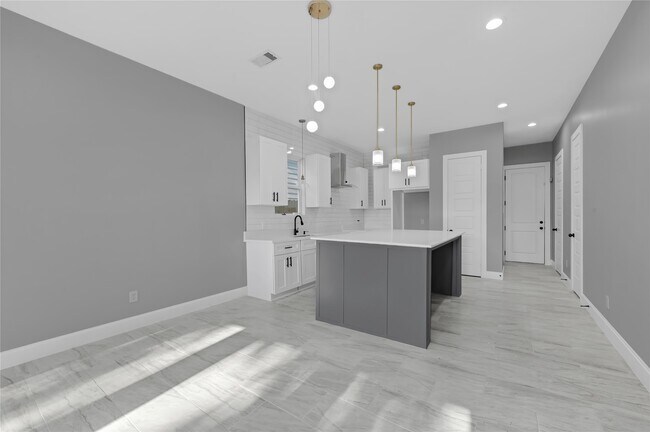 Building Photo - 2116 Sam Wilson St