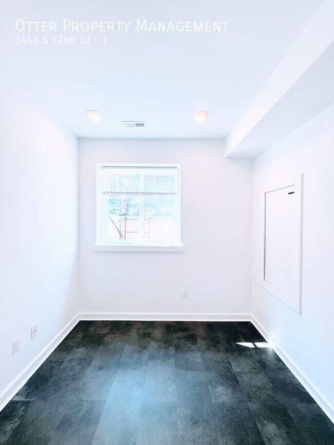 Building Photo - 1445 S 32nd St