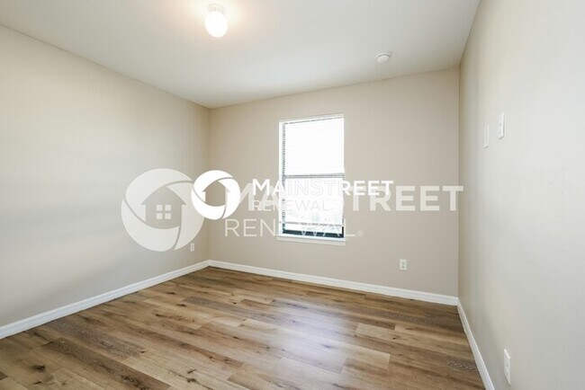 Building Photo - 4 Bedroom Pet-Friendly Home in Lehigh Acres, FL with Main Street Renewal