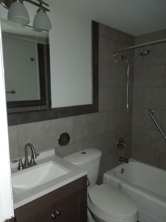 Building Photo - 3227 Washington Pike