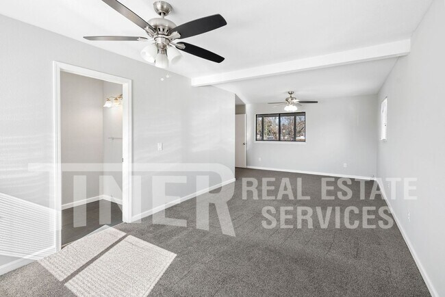 Building Photo - STUNNING UPDATED HOME 5 BEDROOM HOME ON CO...