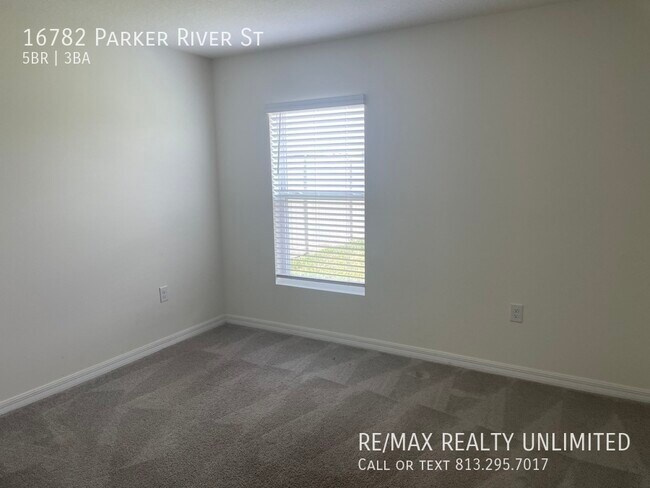 Building Photo - 16782 Parker River St