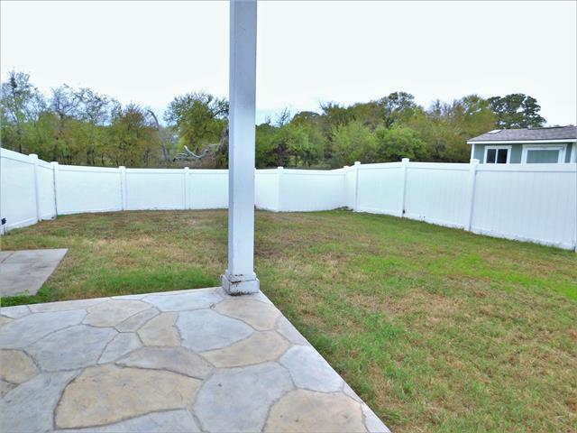 Building Photo - 835 Post Oak Pl