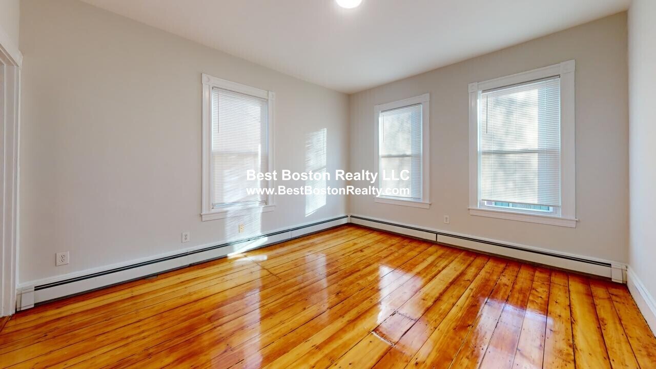 Building Photo - 309 Hurley St