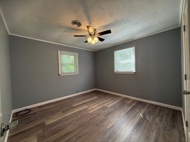 Building Photo - 3 Bedroom 1 Bathroom Home in Greene County...