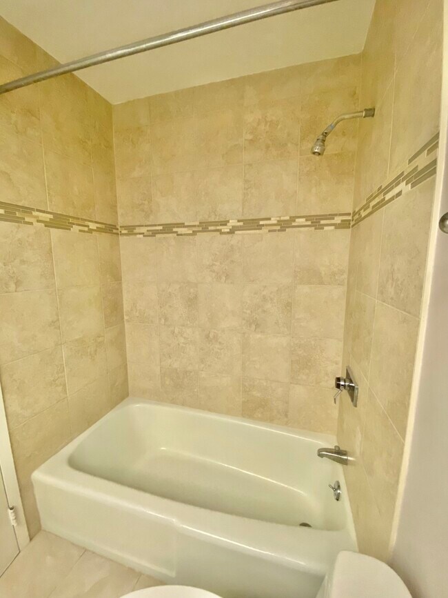 Building Photo - 155 N Harbor Dr