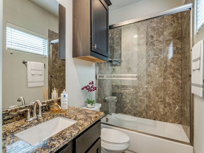 Building Photo - 4323 Dickason Ave