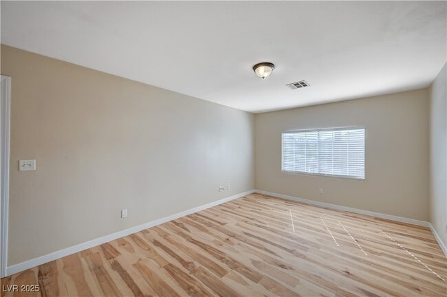 Building Photo - 10164 Tree Bark St