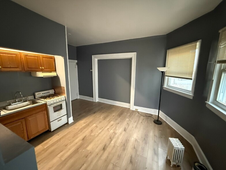 Building Photo - 31 Union St