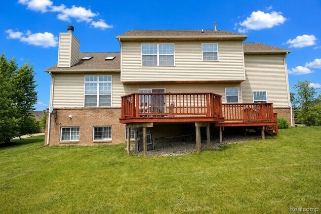 Building Photo - 4890 Spring Meadow Dr