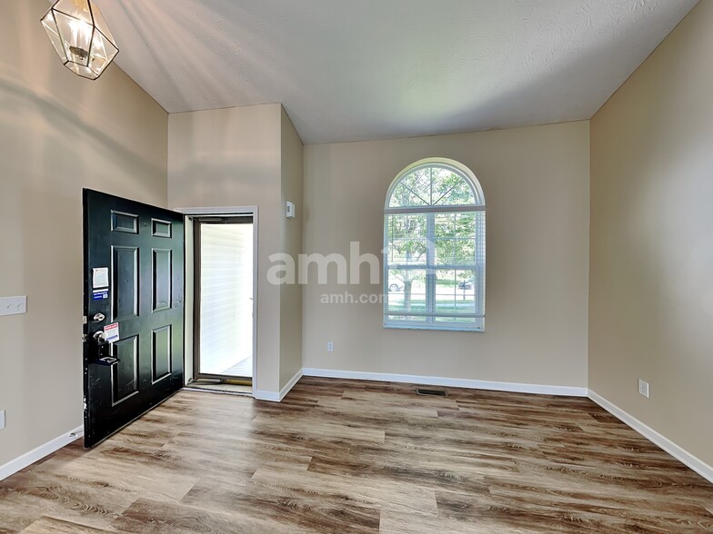 Building Photo - 491 Dover Pond Dr