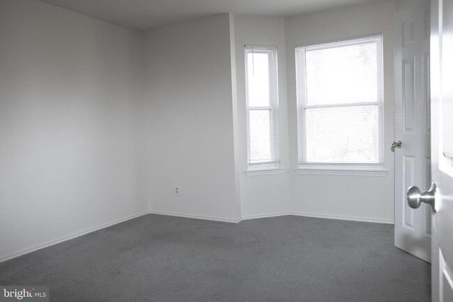 Building Photo - 4490 Lord Loudoun Ct