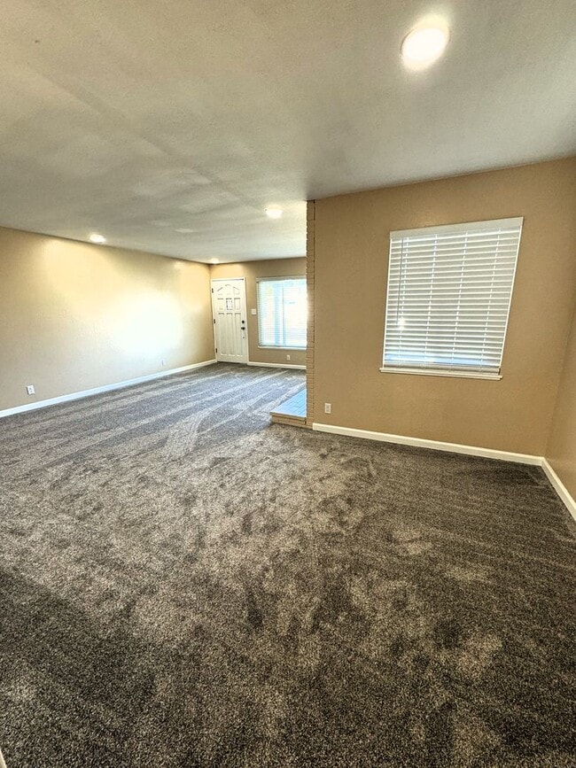 Building Photo - 3-Bedroom Home with Spacious Backyard Available to move in April 1