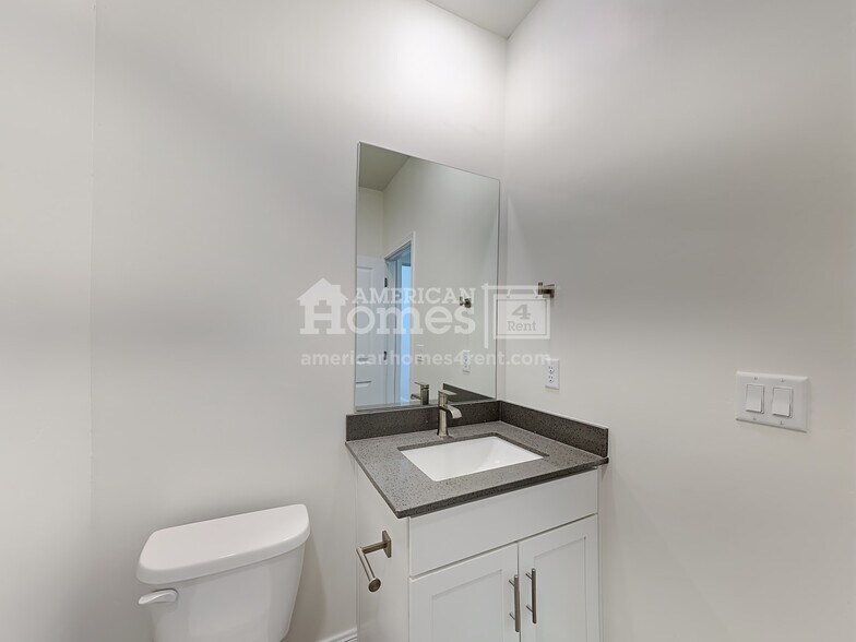 Building Photo - 2625 W 3290 S