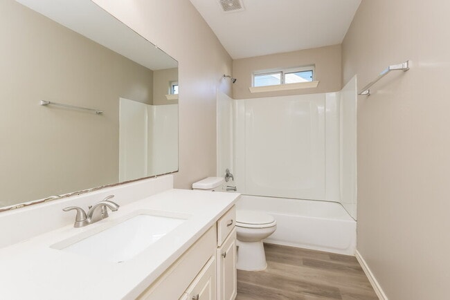 Building Photo - 10110 Berrybriar Ln