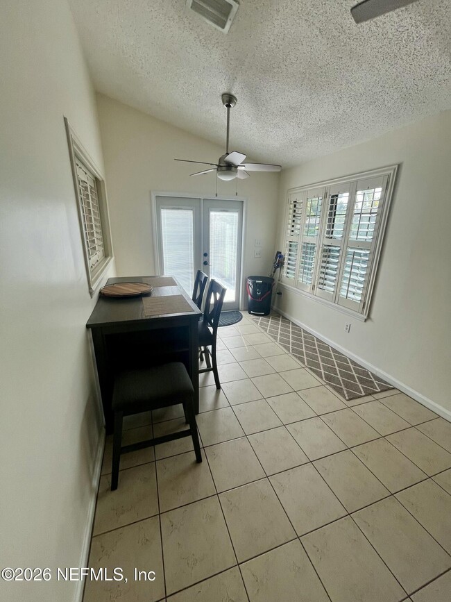 Building Photo - 212 Pheasant Run