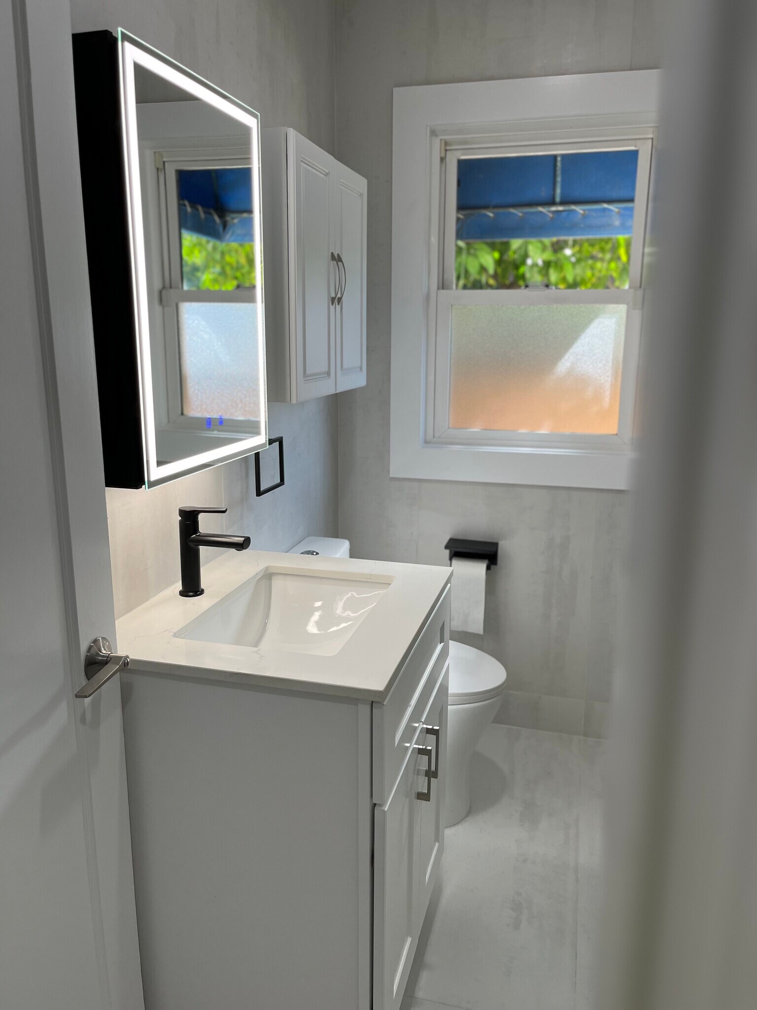 LED Lighted Bathroom Medicine Cabinet with Mirror, Defogger, Dimmer, Outlets & USBs - 2300 Pacheco St