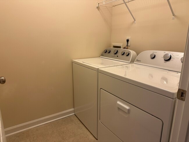 Building Photo - 1032 Laceflower Dr