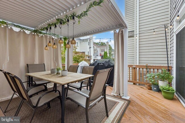 Building Photo - 46738 Oakmere Terrace