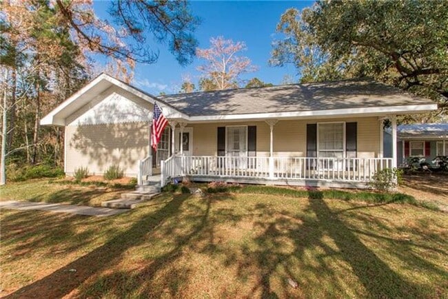 Building Photo - AVAILABLE NOW! *PET FRIENDLY*