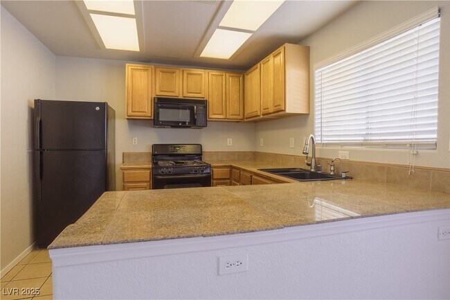Building Photo - 7920 Hornbeam Ct