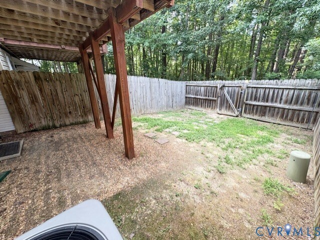 Building Photo - 8738 Springwater Dr