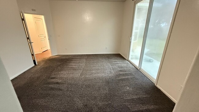 Building Photo - 3 Bedroom, 2 Bathroom Home in Desirable Tulare Neighborhood