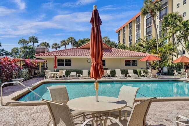 Building Photo - 2350 NE 14th Street Causeway