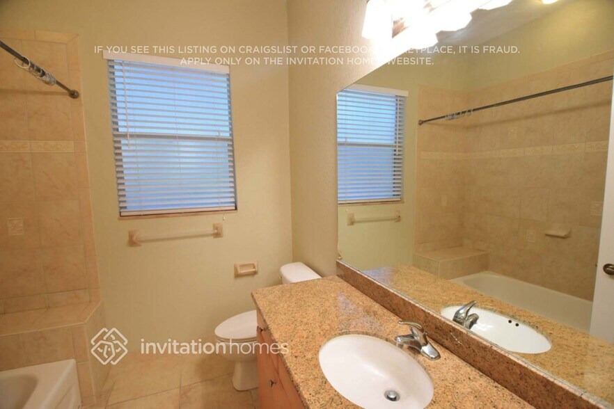 Building Photo - 4392 Skyway Ave