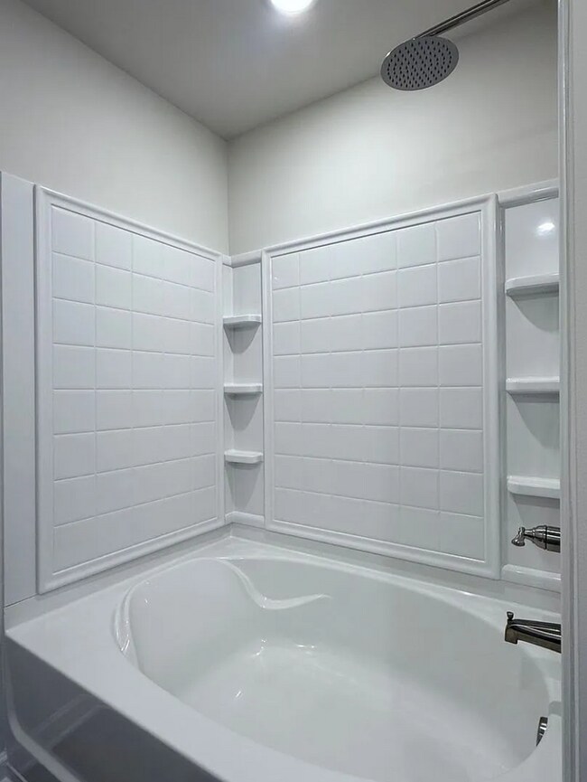 Building Photo - 3 Bed Townhome For Lease At The Hamlet At Wyndham