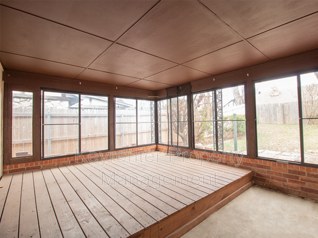 Building Photo - 5009 Kindling Ln