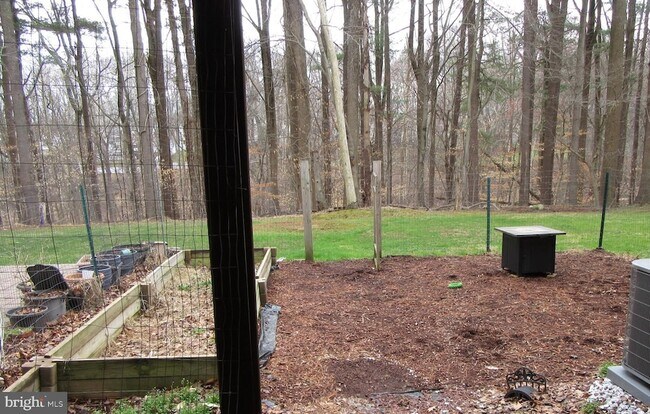 Building Photo - 525 Southampton Ln