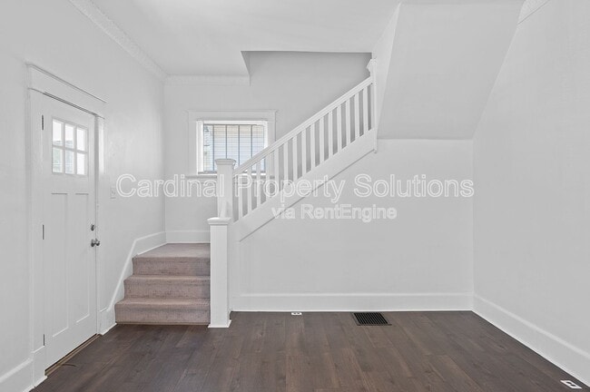 Building Photo - 5622 Prentice St