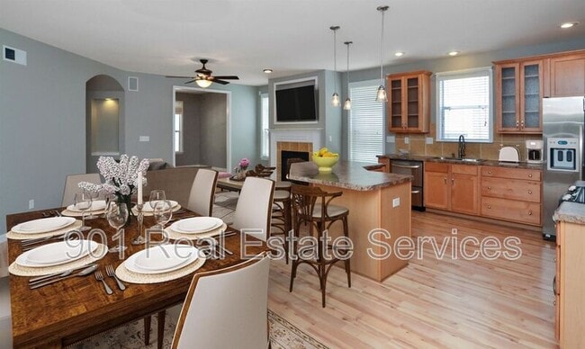 Building Photo - 1413 Island Town Dr