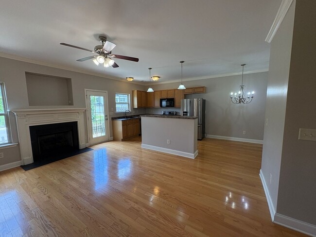 Building Photo - 735 Tulip Grove Rd