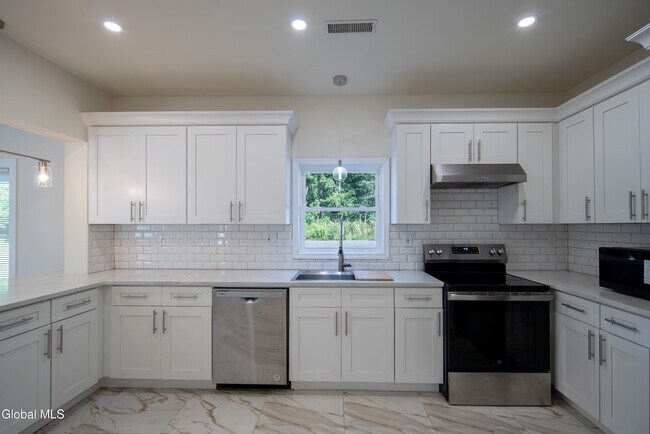 Building Photo - 489 Grooms Rd