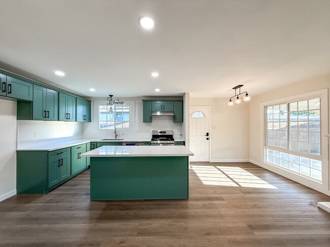 Building Photo - 15246 Temple Ave