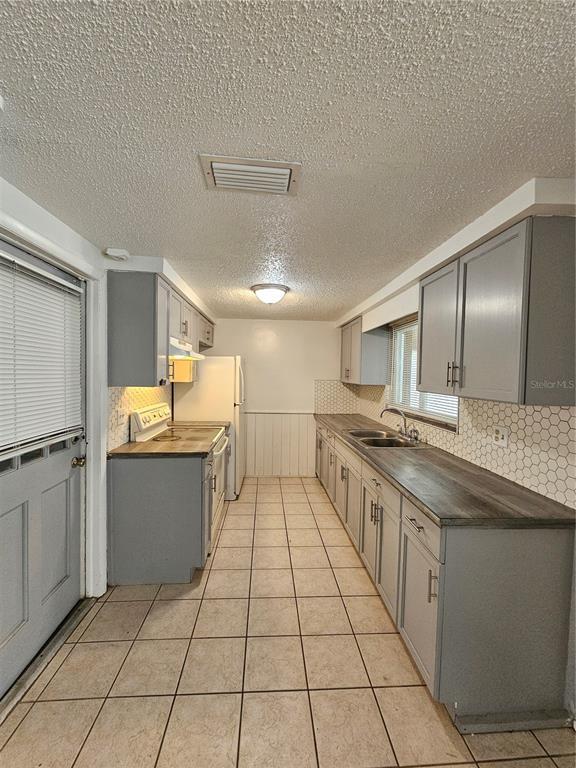 Building Photo - 15812 Sea Pines Dr