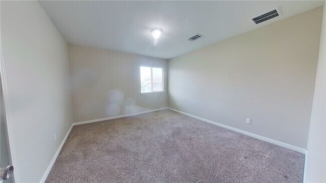 Building Photo - 108 Lavaca Loop