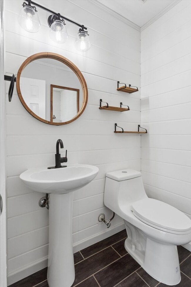 Building Photo - York County Condo Near NASA & Langley with Dual Suites + Sitting Area