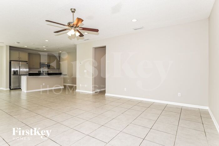 Building Photo - 1067 Persimmon Dr