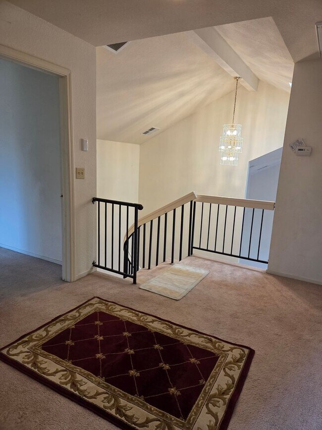 Building Photo - Discover Your Dream Home