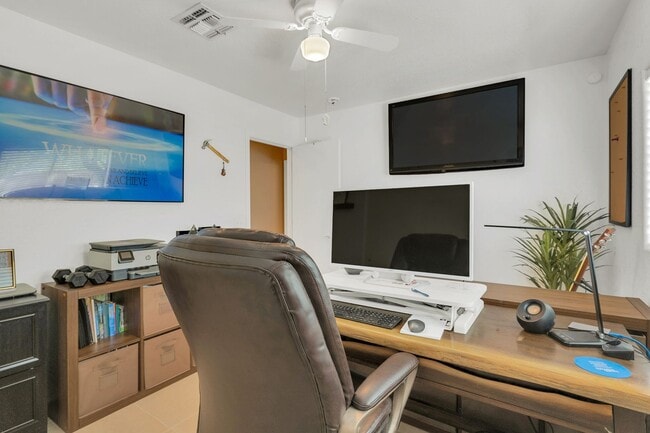 Building Photo - Private Pool Oasis  in southwest Tucson's coveted Star Valley!