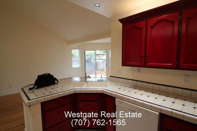 Building Photo - 1439 Morning Glory Dr