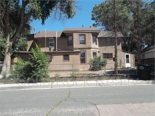 Building Photo - 2436 E Monument St