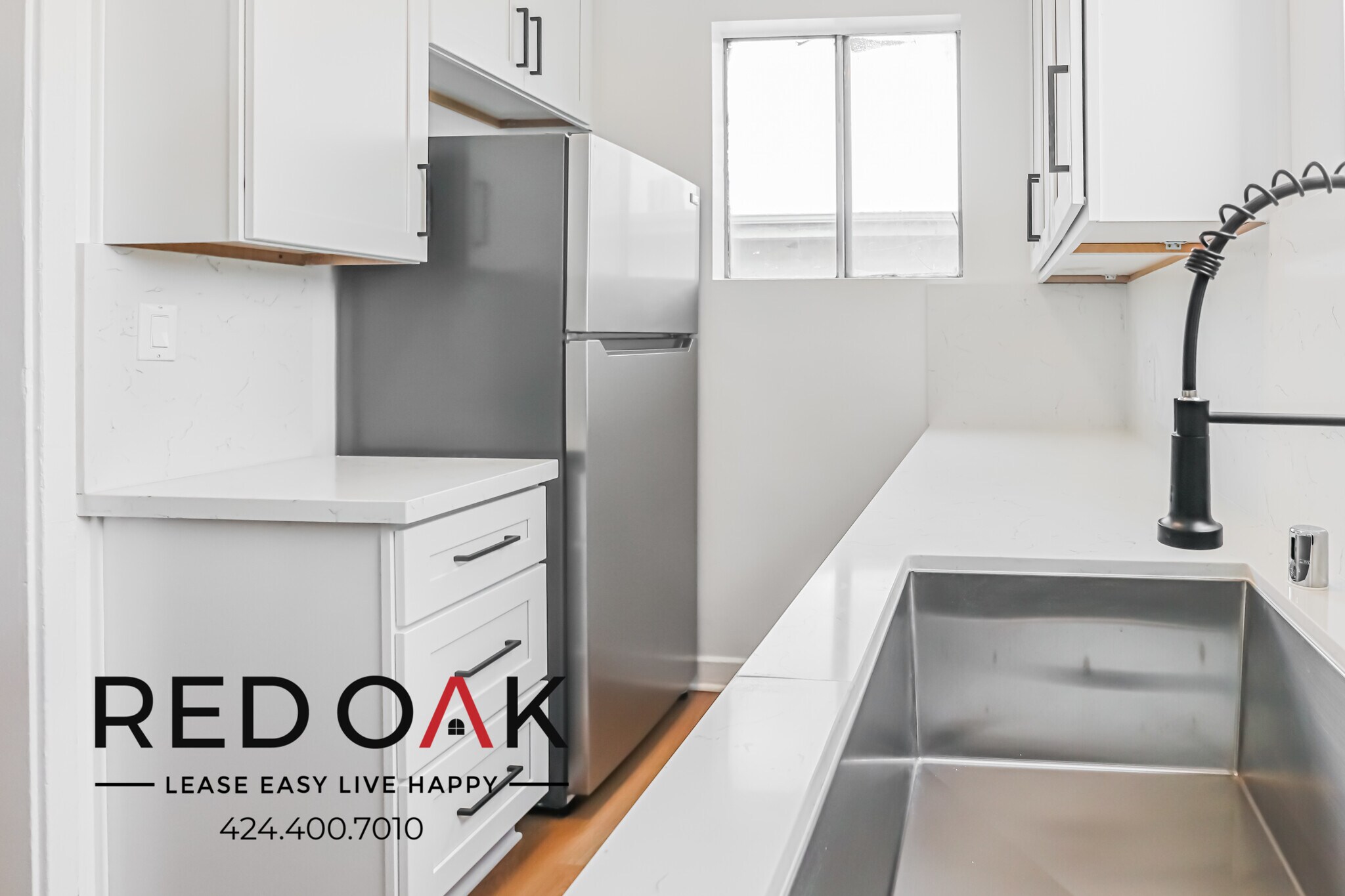 Building Photo - 4348 Lockwood Ave