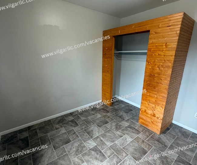 Building Photo - 1202 W 151st St