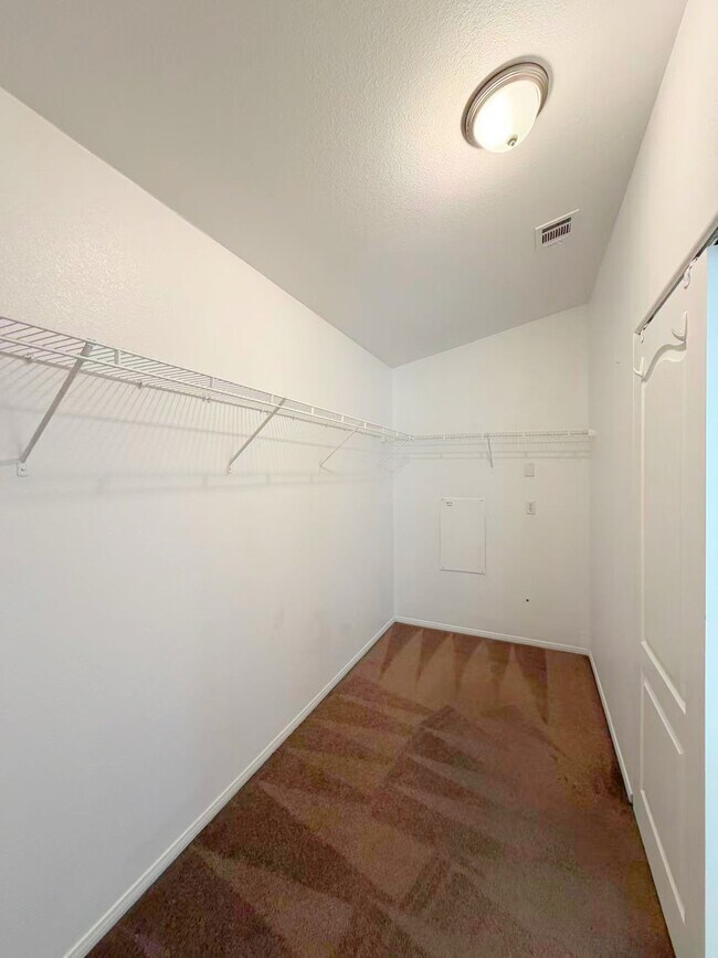 Building Photo - 7473 Glorious Sun Dr